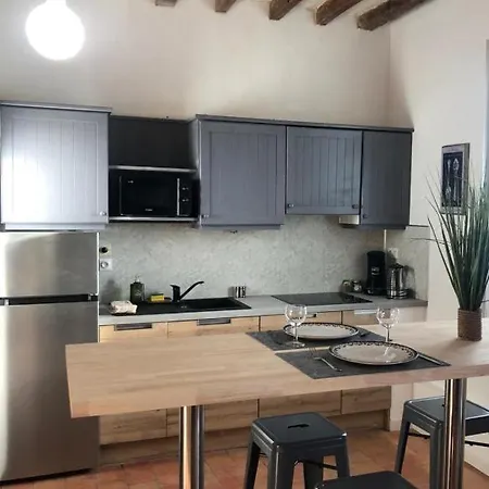 Les Pieds Dans L'eau Tropicana דירה