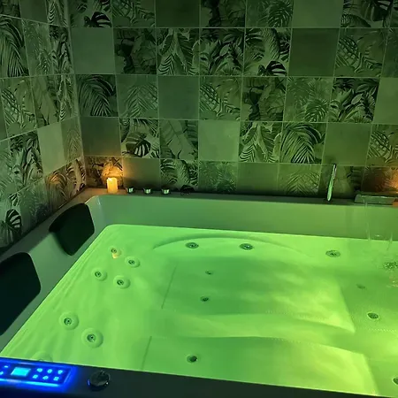 Les Pieds Dans L'eau Tropicana * Corné